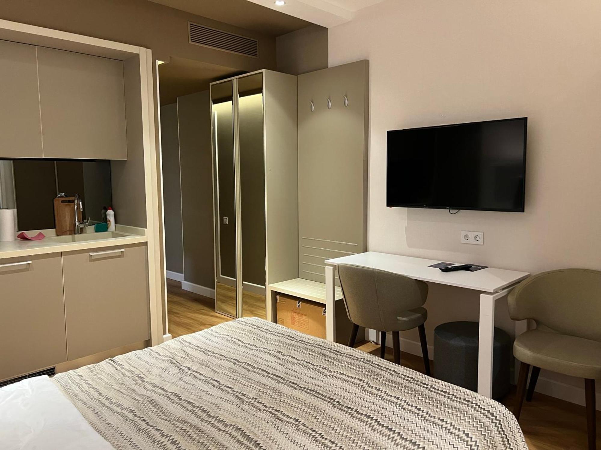 Ng Premium Apartments In Alliance Palace Batumi Kültér fotó